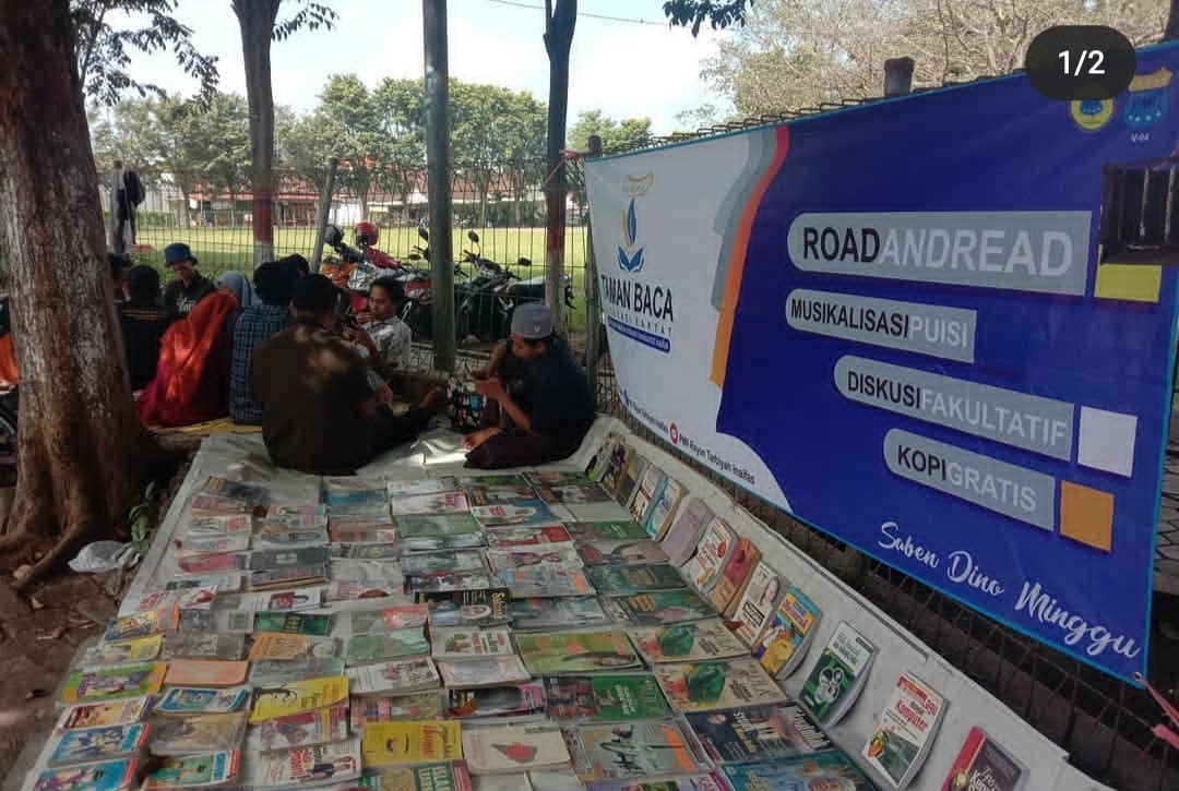PMII Rayon Tarbiyah INAIFAS, Tingkatkan Literasi Masyarakat Melalui Taman Baca